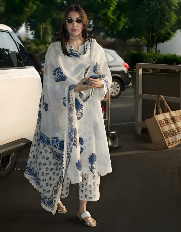 Anushka's White Blockprint Cotton kurta Set