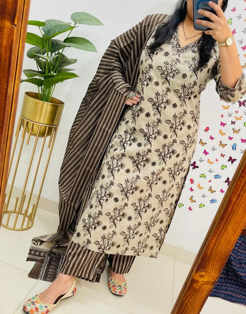 Poorvi's Brown Cotton Kurta Set