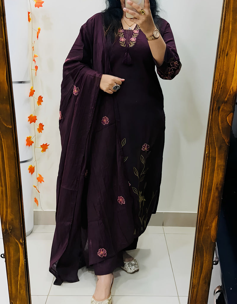 Falsa v-neck embroidered Kurta set